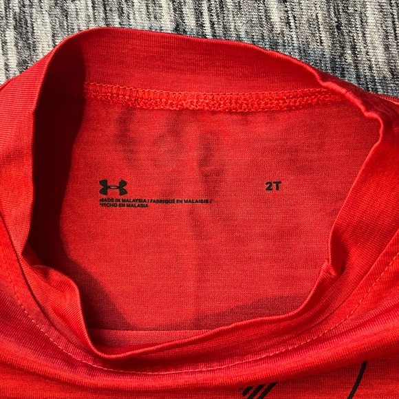 🩵Under Armor Tee - Size 2T - Picture 3 of 5